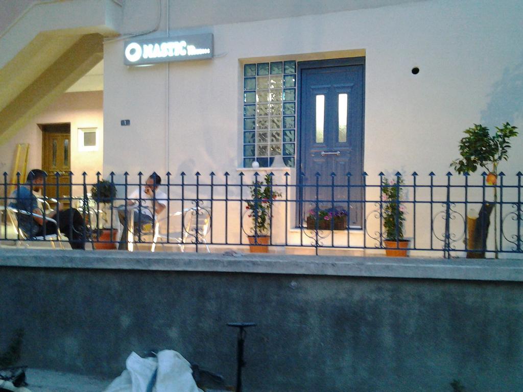 Mastic Point Studios Chios Town Extérieur photo
